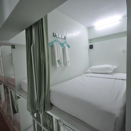 Hostel Latha Yangón Exterior foto